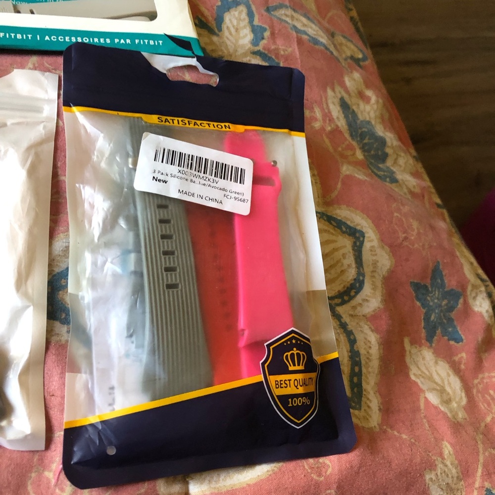Fitbit bundle - Picture 4 of 5